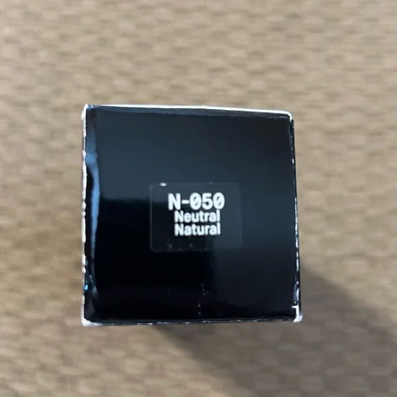 Bobbi Brown Foundation with SPF 15 - Picture 5 of 5